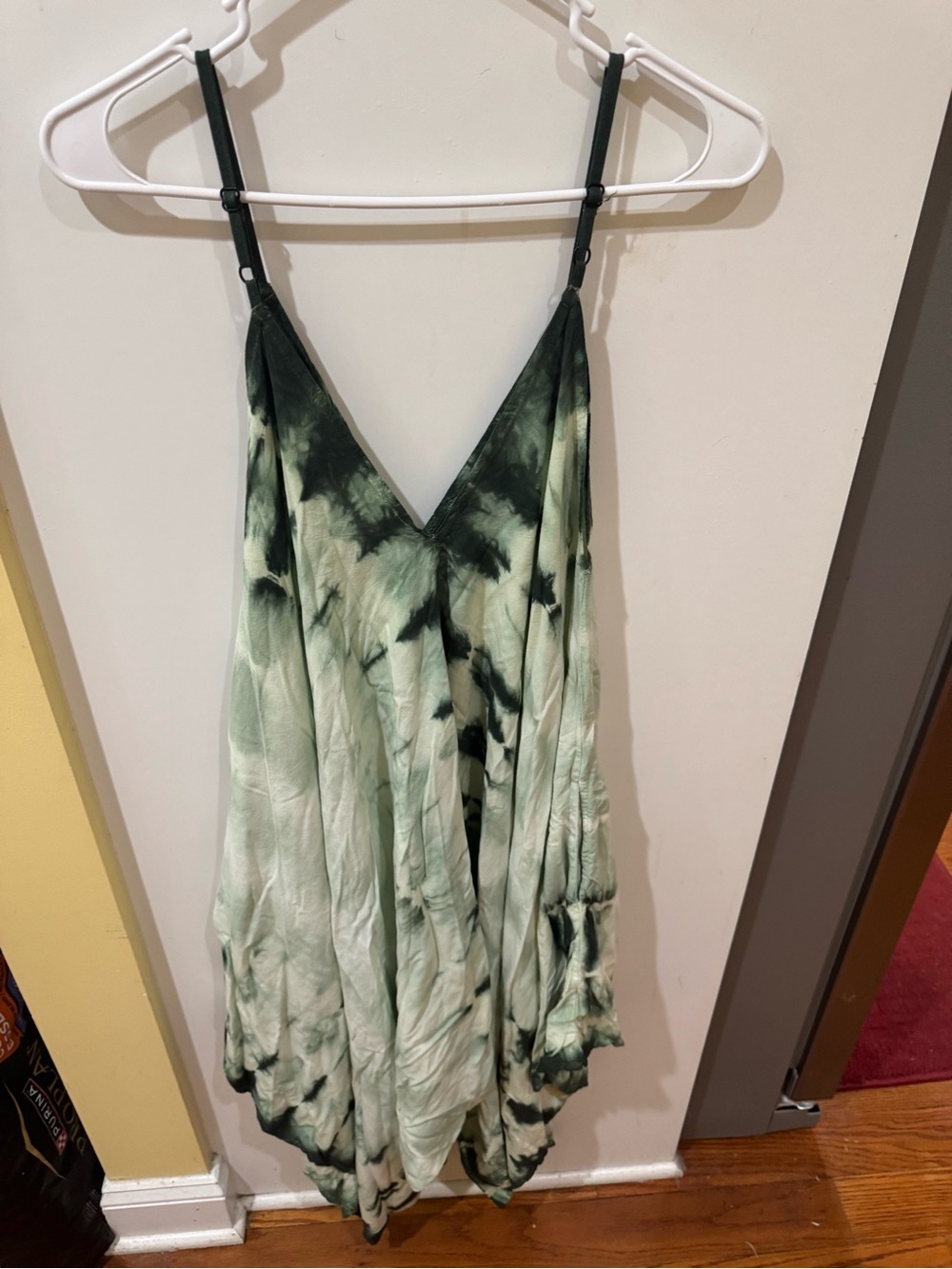 Tie-Dye V-Neck Spaghetti Strap Dress in Sage and Black